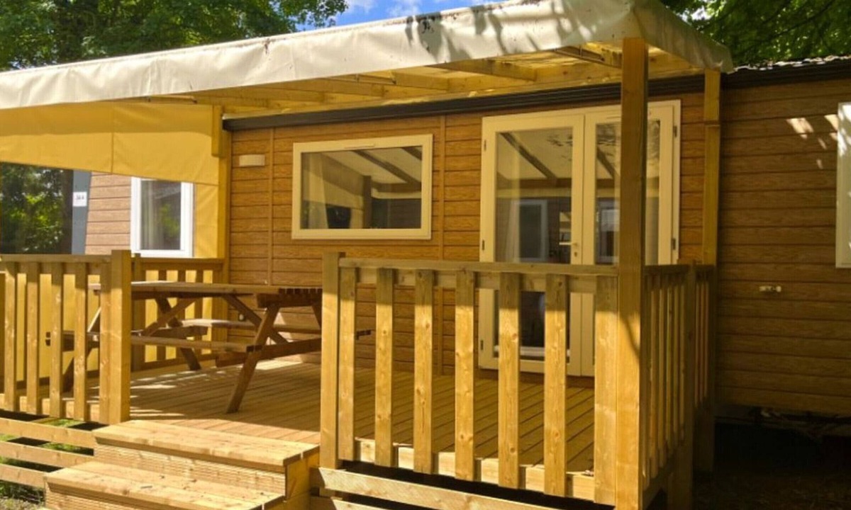 Angicourt House | Cozy mobile home with terrace for 6 people