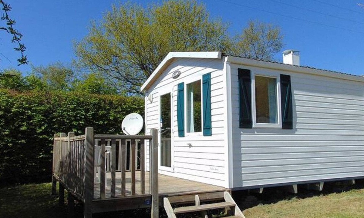 Avrille House | Cozy mobile home with terrace in Avrillé
