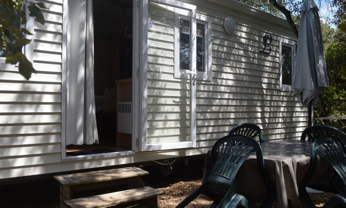 Junas House | Cozy Mobile Home with Terrace, 2 Bedrooms