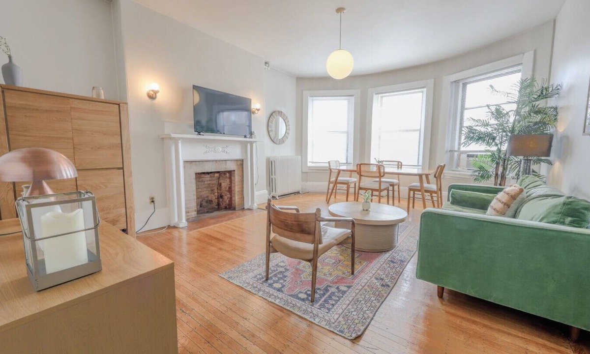 Fenway–Kenmore Apartment | Cozy & Modern 1 BDR | Fenway within minutes!