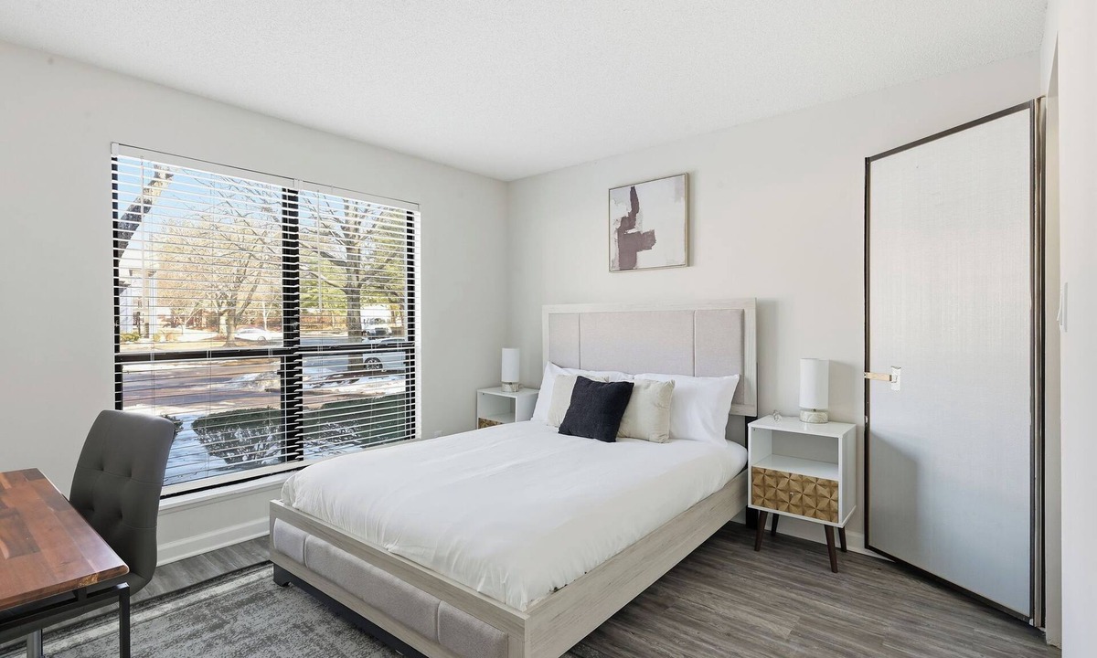 Hurstbourne Acres Apartment | Cozy Modern 1BR at The Taylor