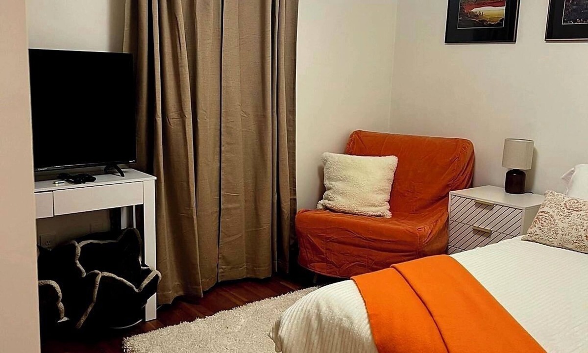 Belmont Apartment | Cozy & Modern 2BR in Prime Belmont Spot