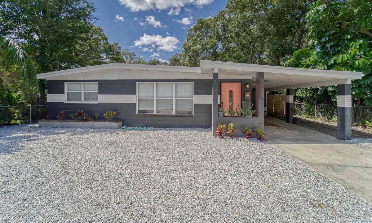 South Seminole Heights House | Cozy & Modern | Family Ready | Ace Location