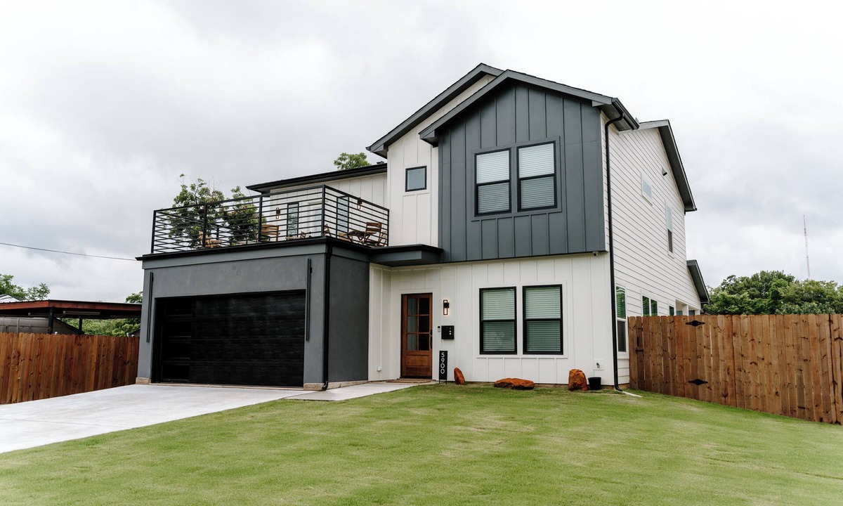Haltom City House | Cozy modern home. Centrally located. Fun for the whole family