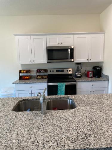 Glenn Heights House | Cozy modern retreat 20 minutes from Downtown dallas Spacious fresh
