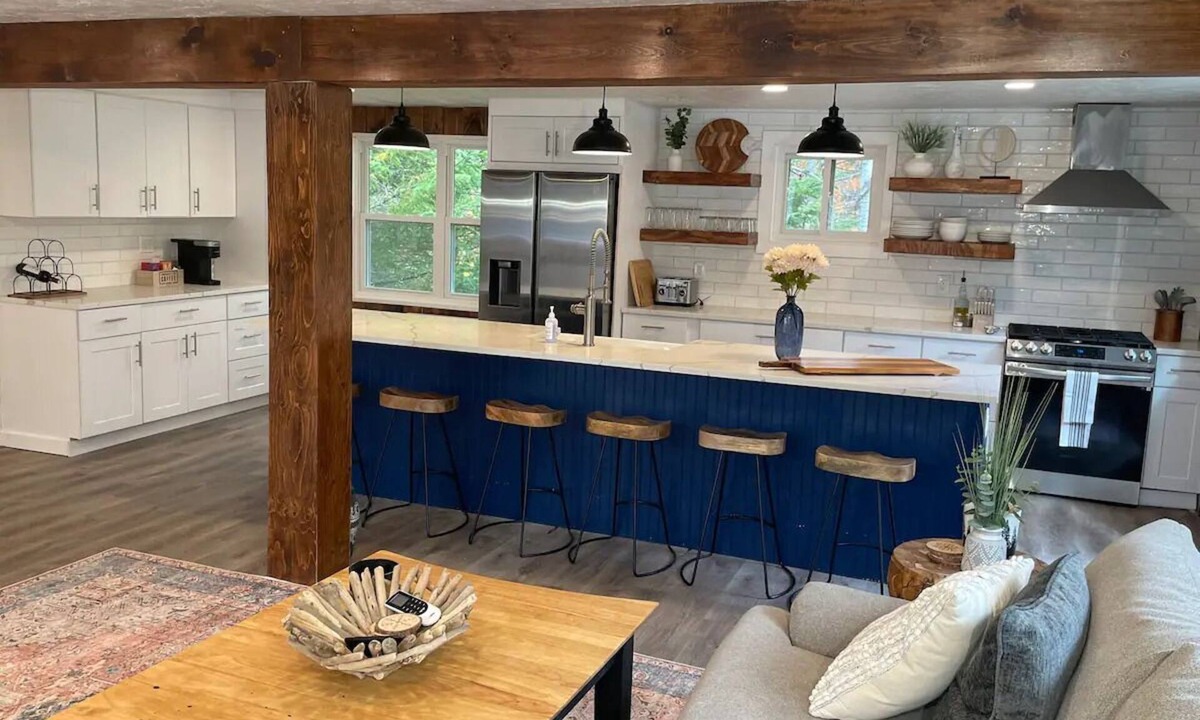 Killington Cabin | Cozy Modern Rustic Ski Lodge! 7BR - Sleeps 16