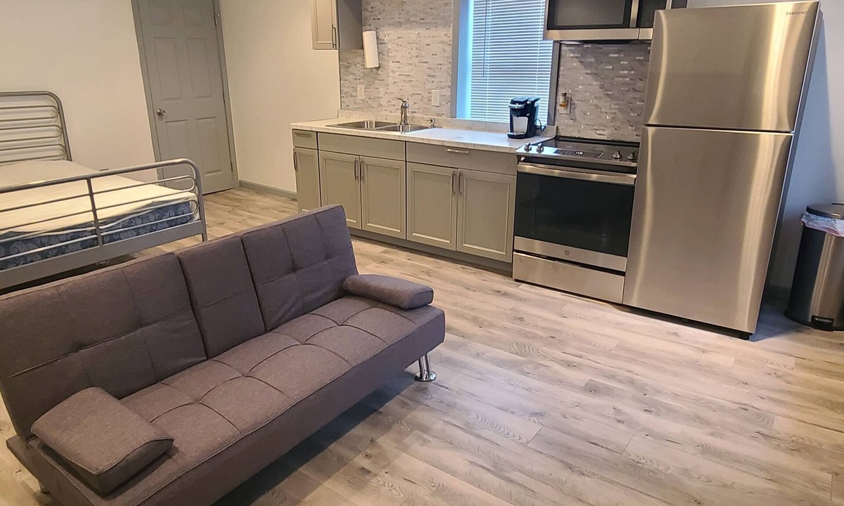 Glasco Apartment | Cozy Modern Studio Apt in Glasco