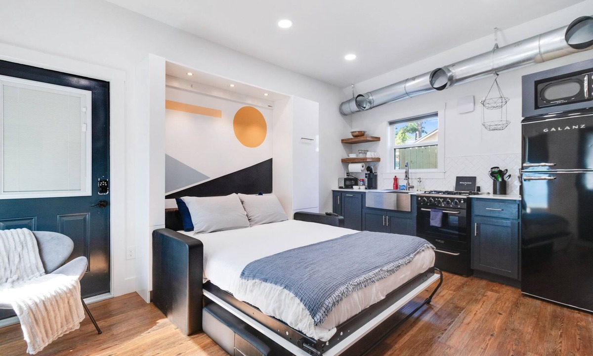 Freetown - Port Rico Apartment | Cozy Modern Studio - Free Parking with Washer & Dryer Perfect for 1 or 2 people!