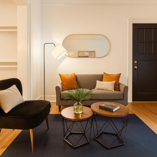 East Avenue Apartment | Cozy Modern Studio Queen BedWorkspacefastWifi