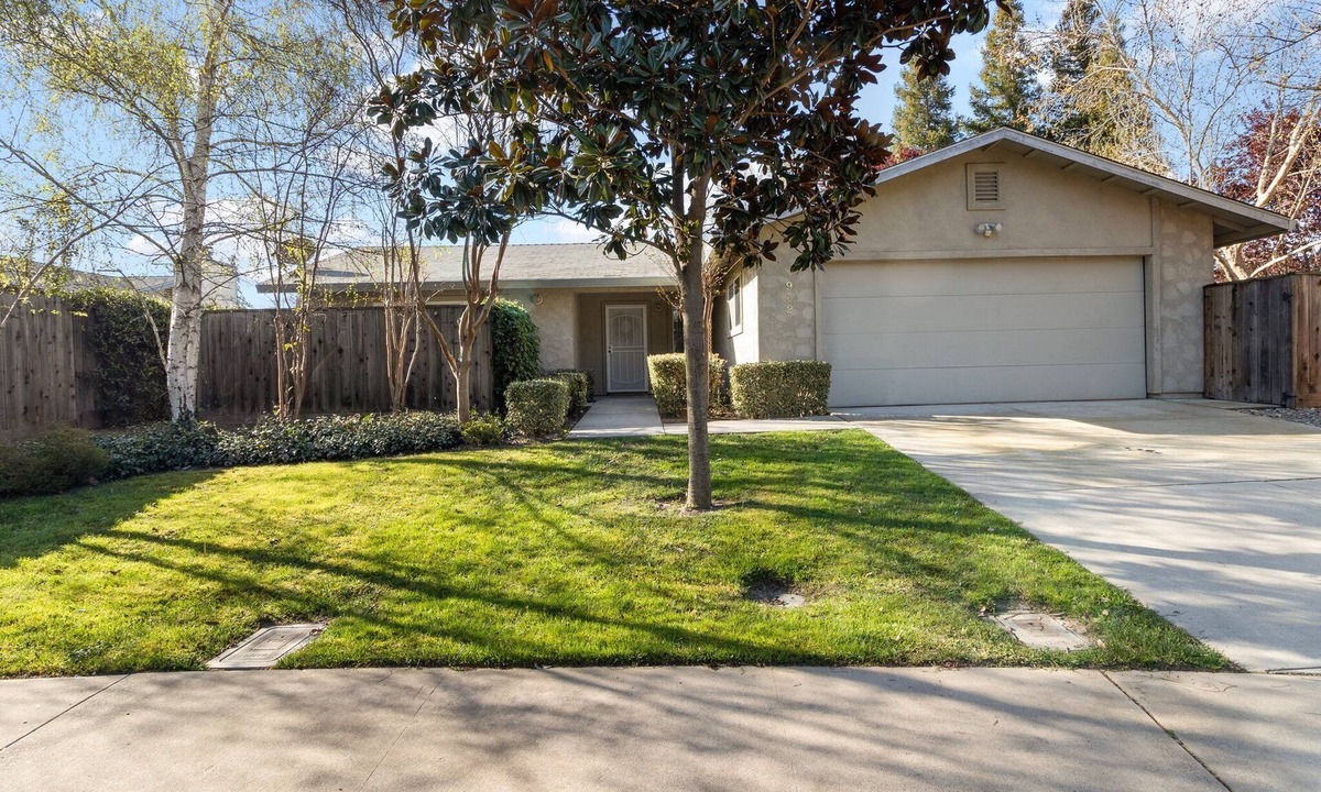 Modesto House | Cozy Modesto Charmer: 3 bedrooms 2 baths