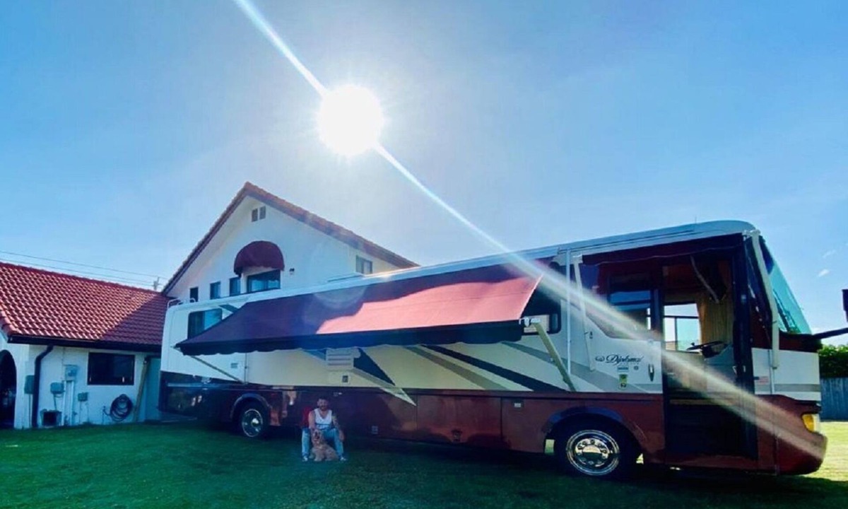 Ludlam House | COZY MOTOR HOME.