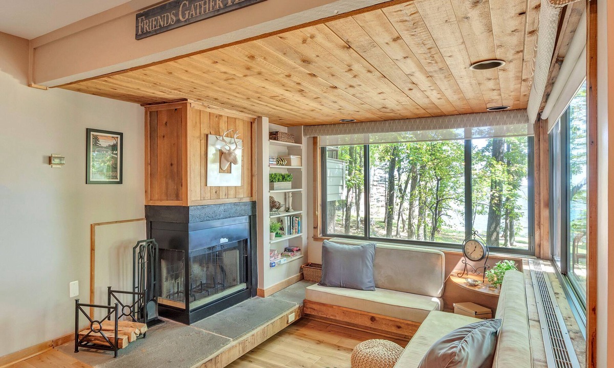 Nellysford Condo | Cozy Mountain vibes @ Dobie condos, - location location location!