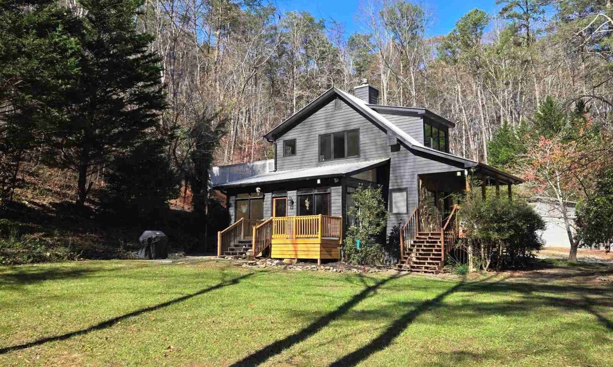 Tate House | Cozy Mountain Getaway