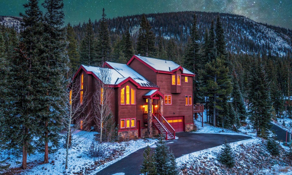 Blue River House | Cozy Mountain Retreat - 9 min to Breckenridge