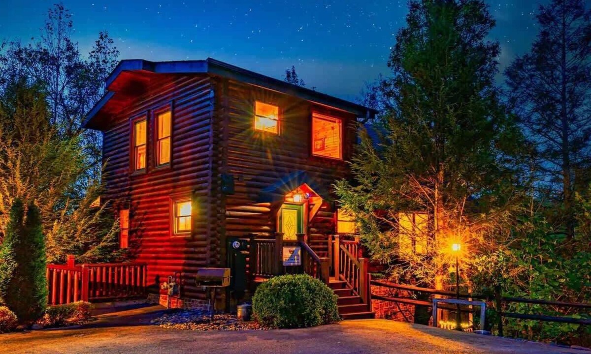 Hemlock Hills Cabin | Cozy Mountain Retreat with Private Hot Tub