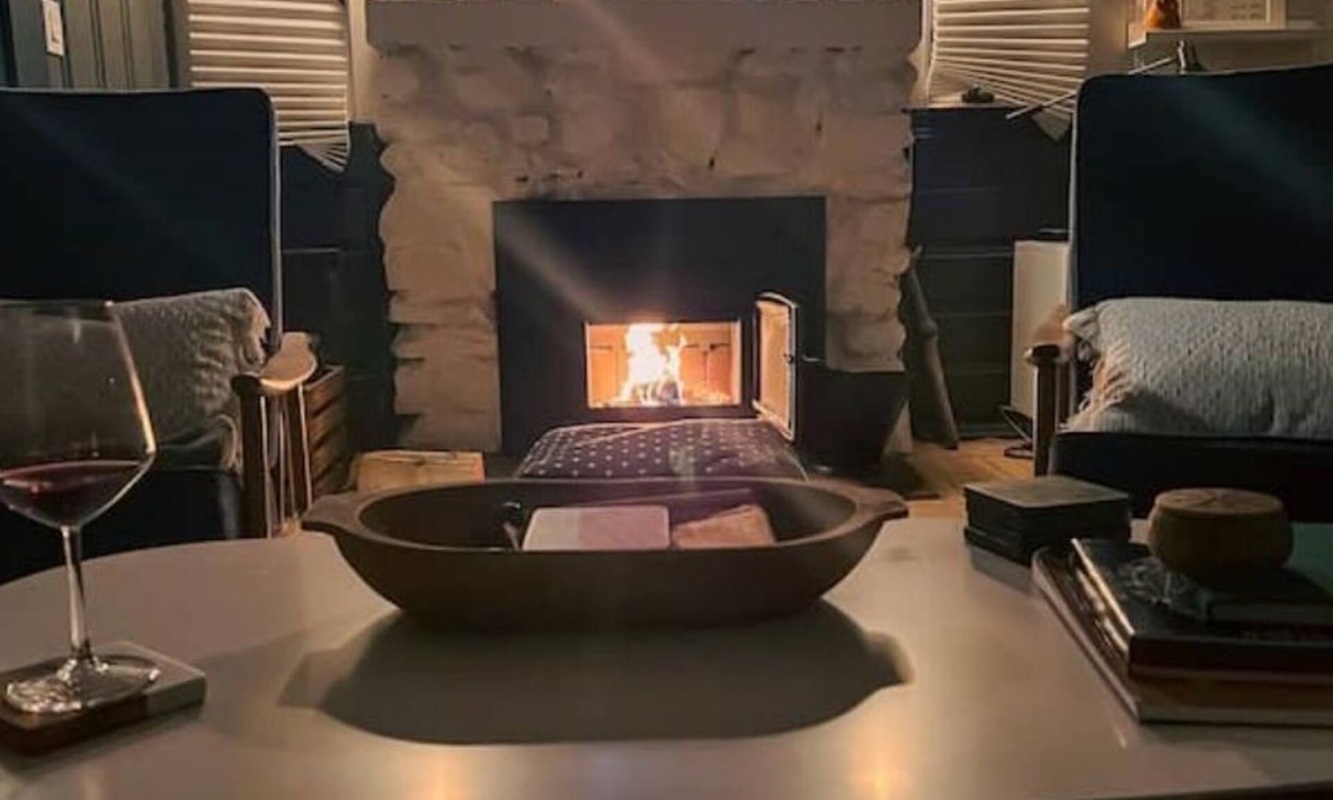 Smallwood Cabin | Cozy Mountain Top Cabin: Sauna, Fireplace Kayak & SUPs