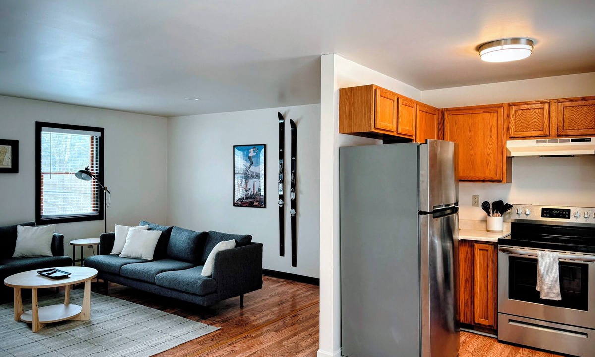 Jeffersonville Apartment | Cozy Mountain Town Apartment near Smugglers Notch