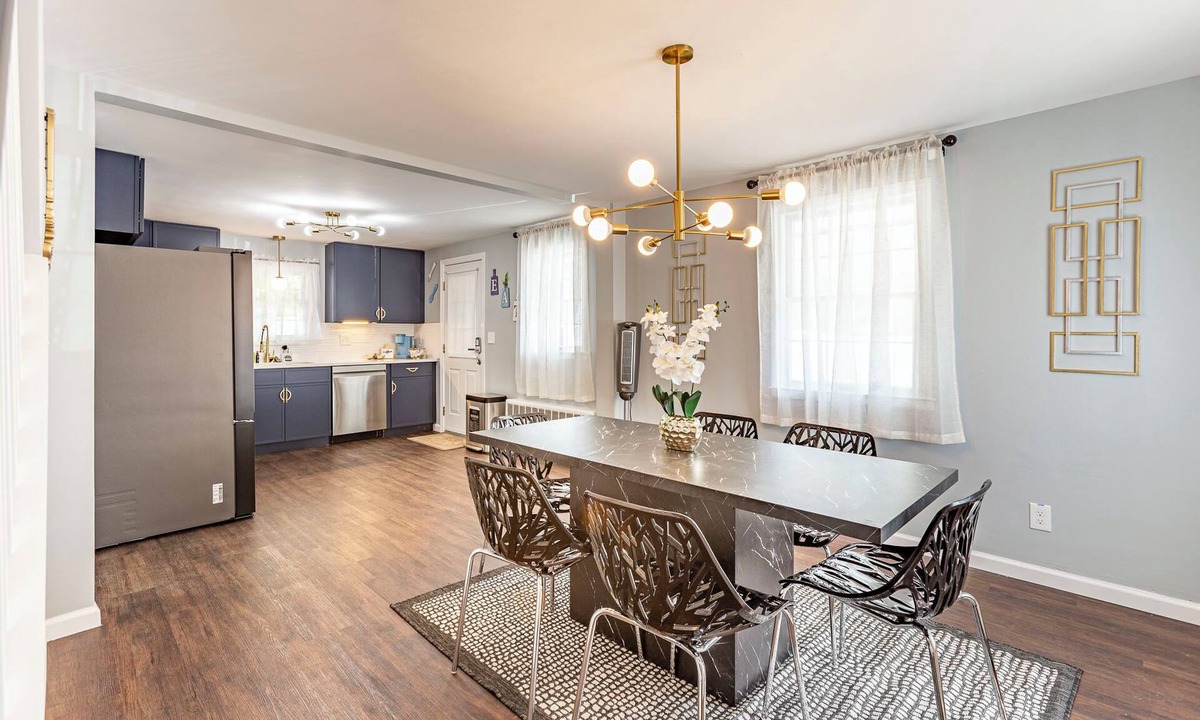 Central Manchester House | Cozy Nest ~ 3.5BR & 2Bath Home ~ Manchester CT