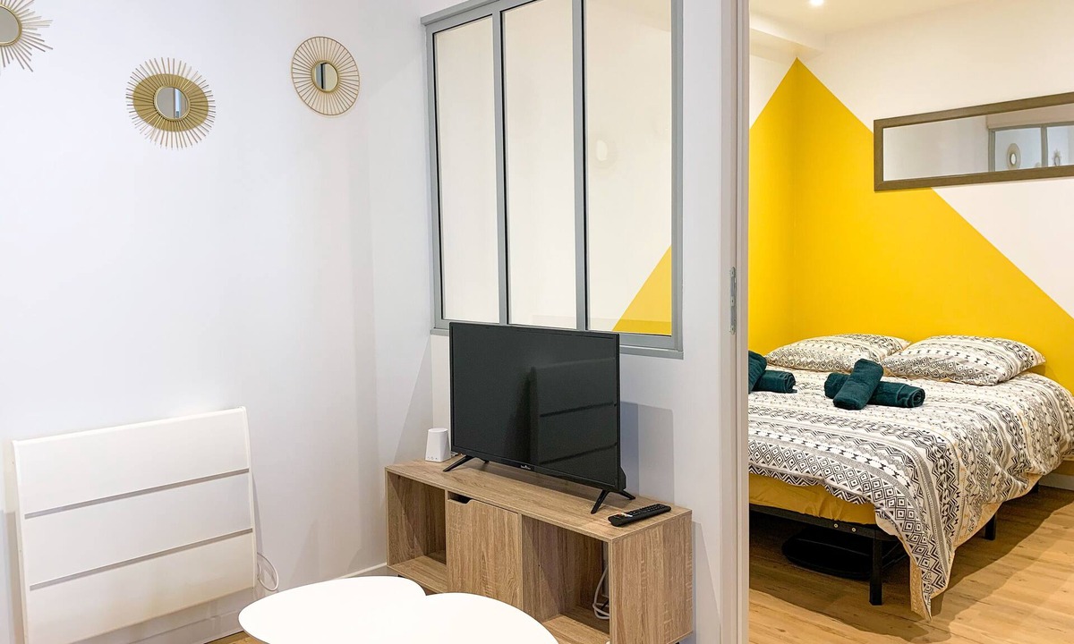 Buxy Apartment | ★ Cozy nest ★ Historic center