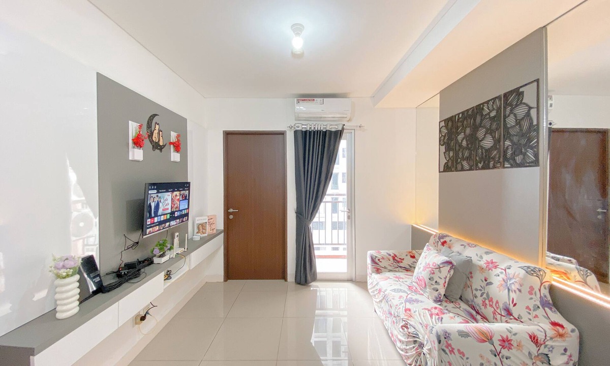 Bekasi Timur Apartment | Cozy Neutral 2Br Apartment At Transpark Juanda Bekasi Timur