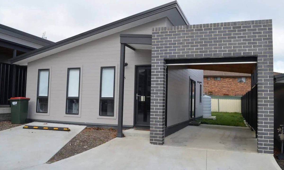 Bowenfels House | Cozy new 3 bedroom villa in secure complex.