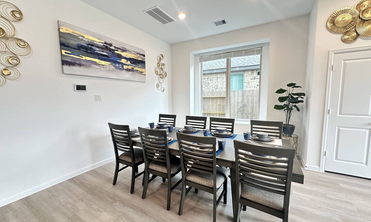 Atascocita House | Cozy & New 4Bd/3ba, in quiet neighborhood w/big yard.