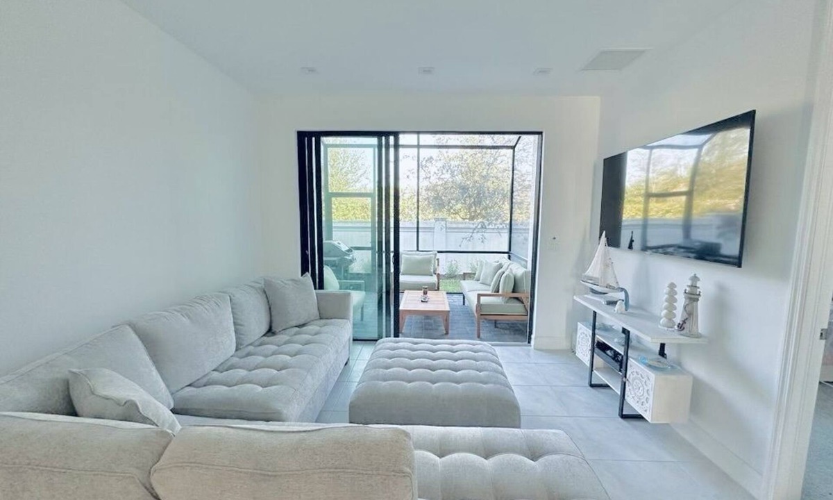 Naples House | Cozy new construction townhome.