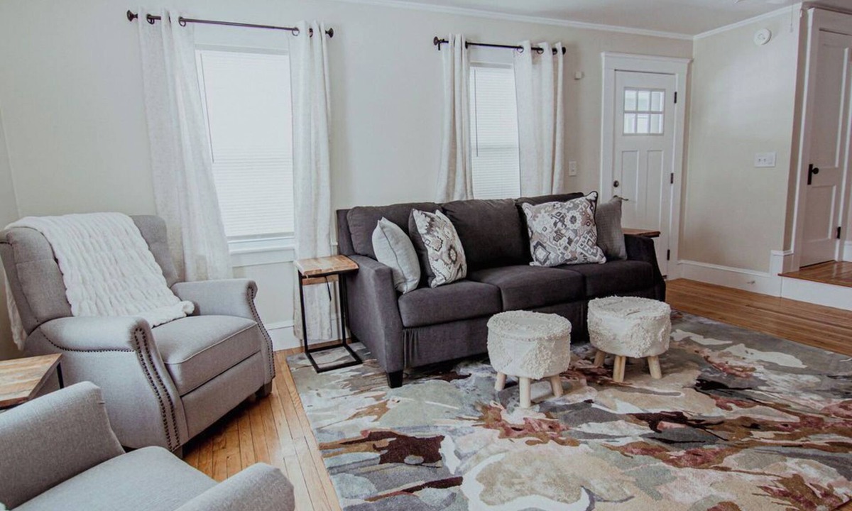 Tilton House | Cozy New England Home