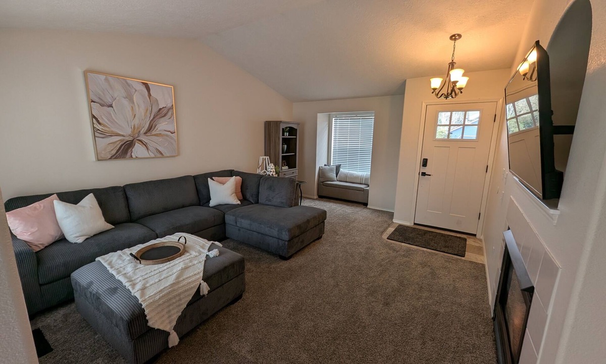 Keizer House | Cozy North Keizer Retreat