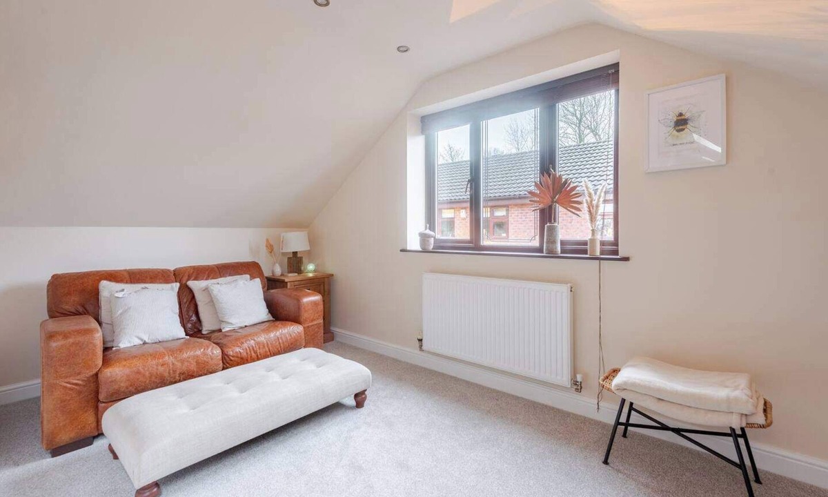 Giltbrook Apartment | Cozy Nottingham Apartment with Charm