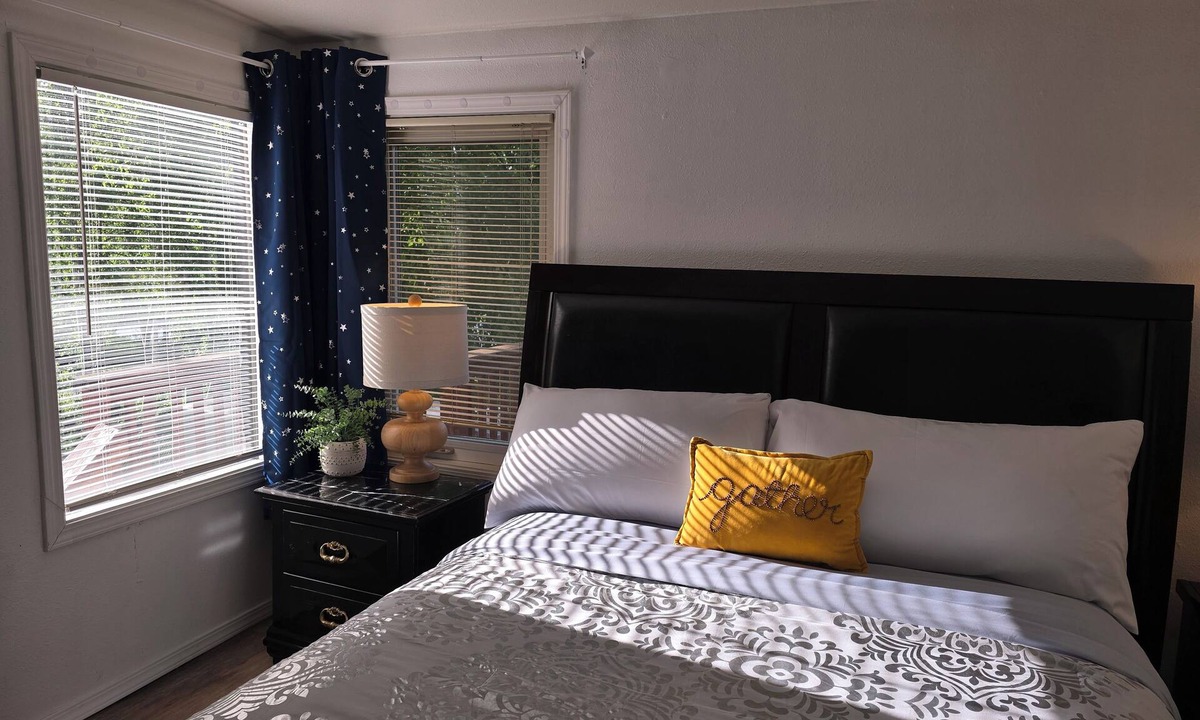 Abbott Loop Apartment | Cozy Oasis Suite