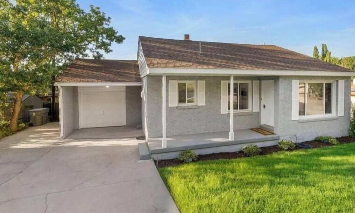 South Ogden House | Cozy Ogden Retreat Near Ski Resorts Large Yard