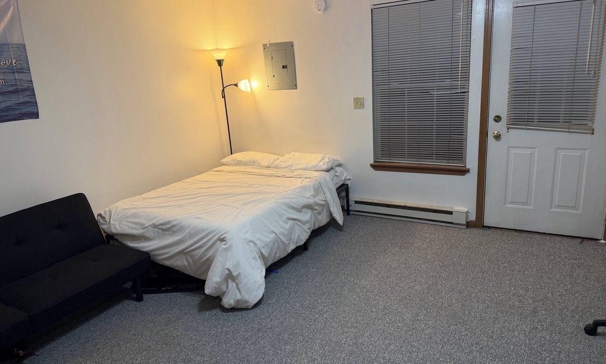 West Lafayette Apartment | Cozy One Bedroom Studio Close to Campus