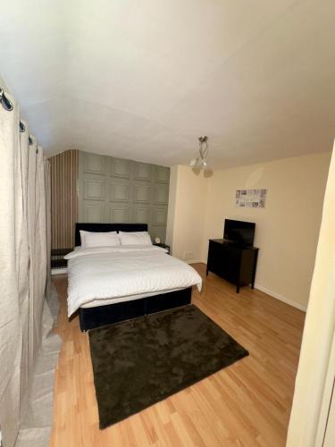 Alibon House | Cozy Osborne Square