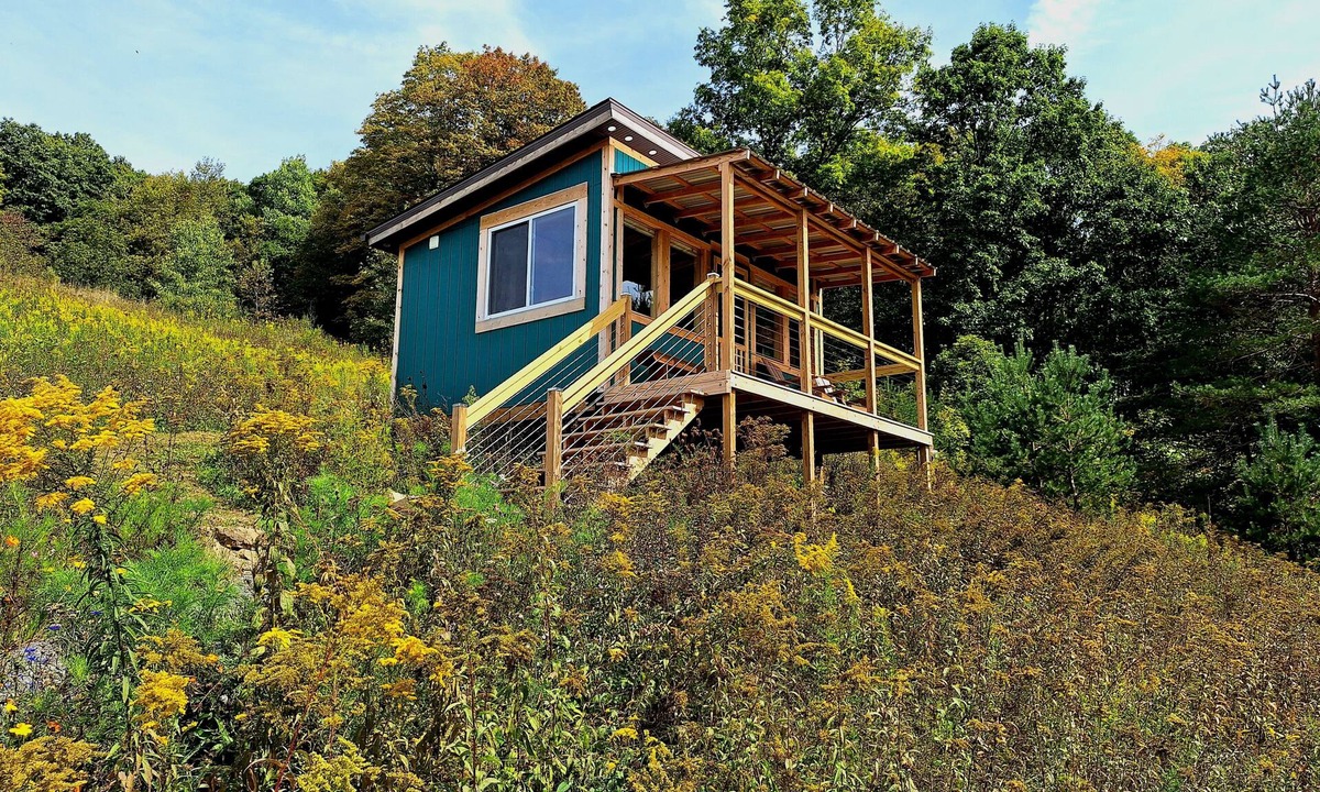 Kantner Cabin | "Cozy, Peaceful Tiny House with Mountain Views, Short Walk from Parking"