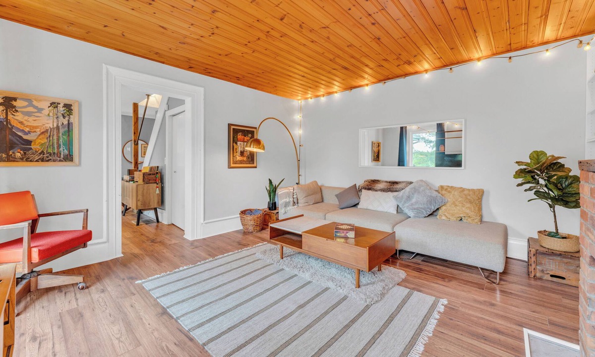 Prince Edward Other | Cozy PEC Retreat w/Private Hot Tub - Peaceful Winter & Spring Stay