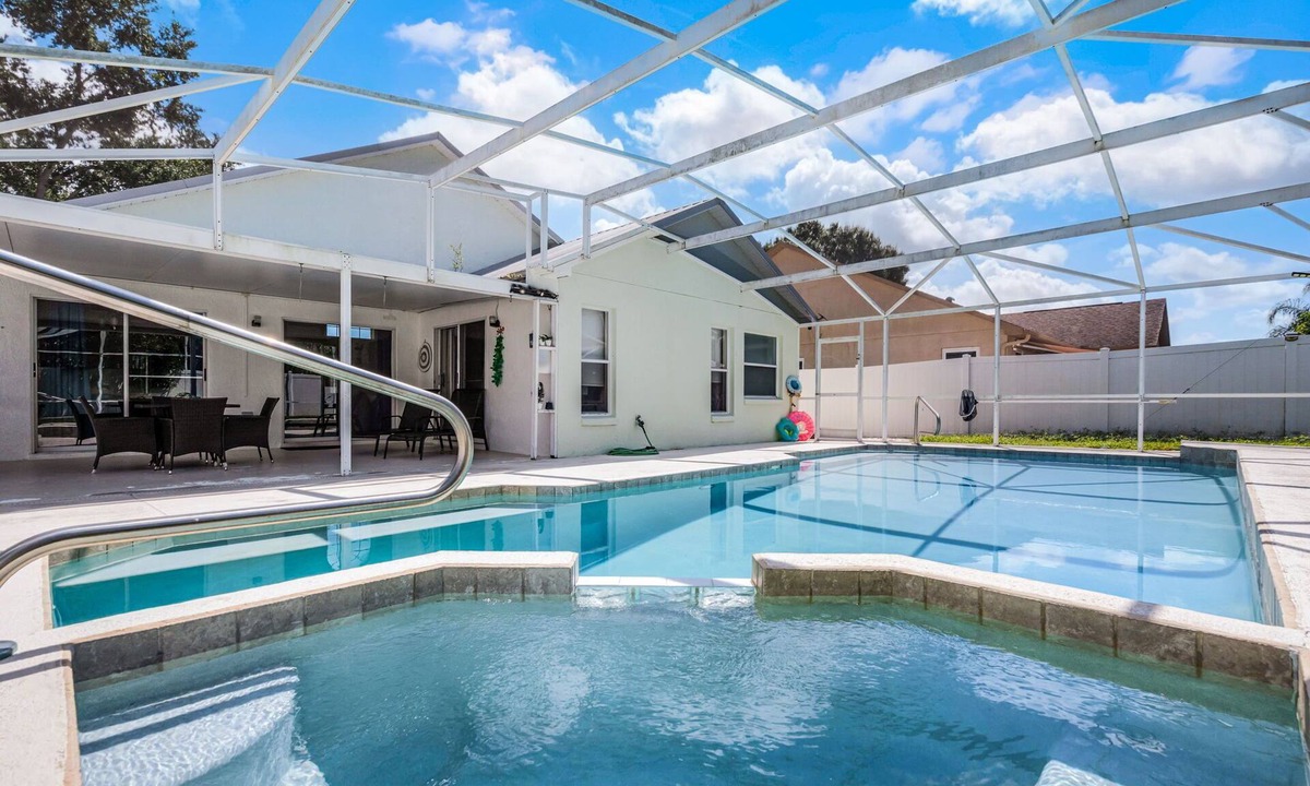 Mill Run House | Cozy Pet-Friendly Casita Near Disney . Relax & Unwind