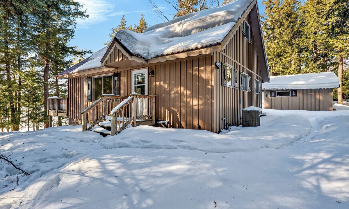 Cable Cottage | Cozy Pines on Diamond Lake