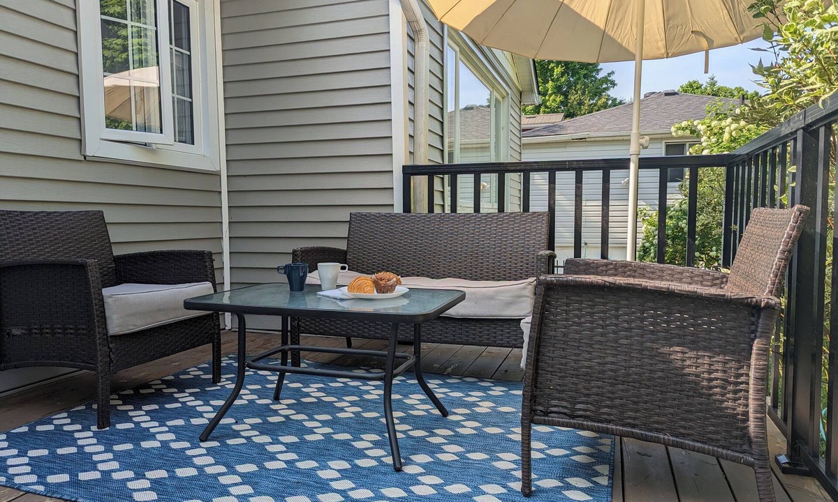 Port Elgin Cottage | Cozy Port Paradise - Minutes Walk from the Lake