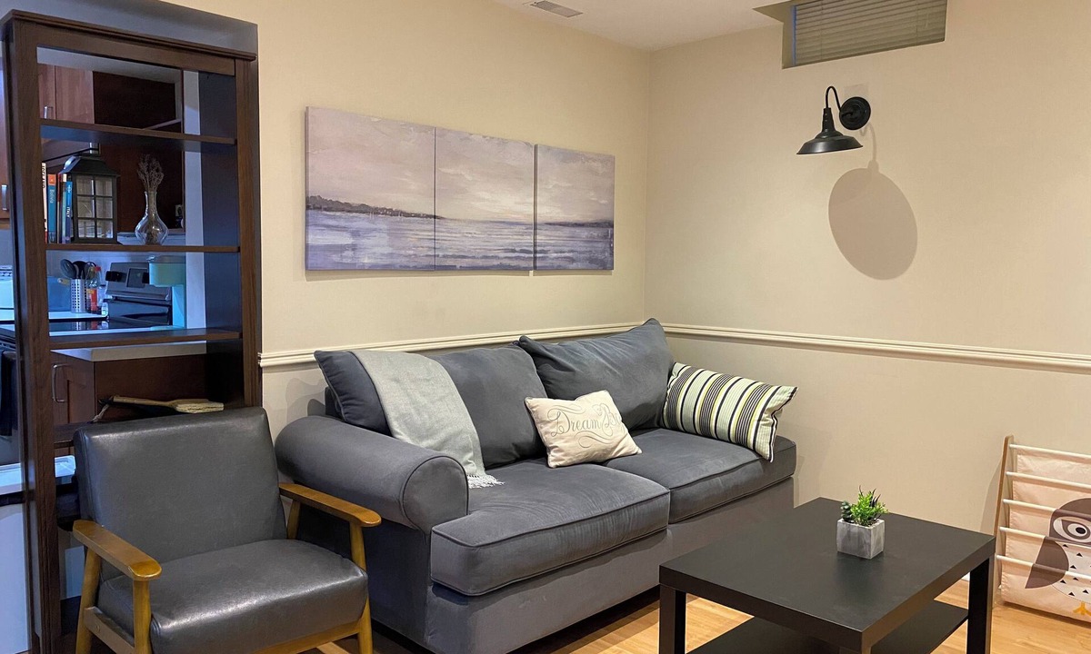 Vaughan Apartment | Cozy Private 2 Br Suite Free Parking in Vaughan