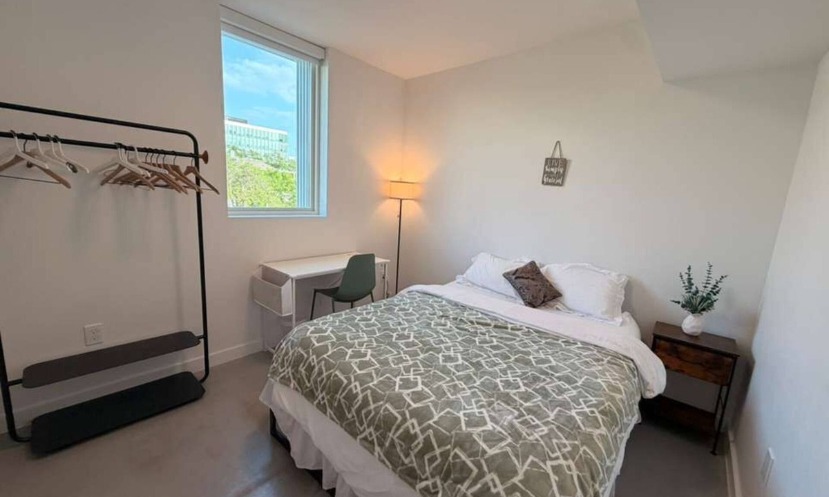 Civic District Apartment | Cozy private bedroom in 5bed-2bath apartment with AC in pleasant Austin
