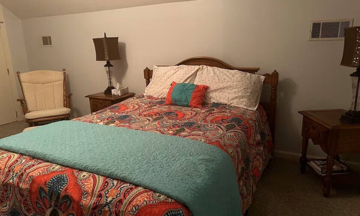 Martinez House | Cozy private bedroom w/full bath & free parking