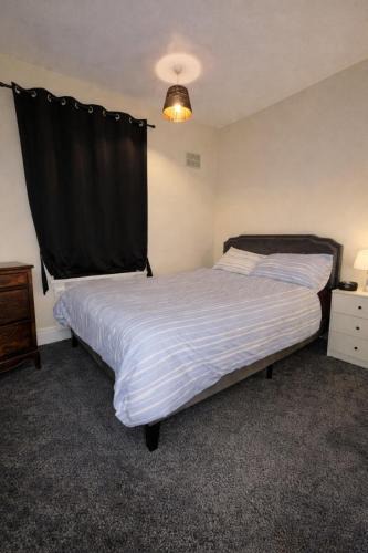 Hillsborough Bed & Breakfast | Cozy Private Blackout Room