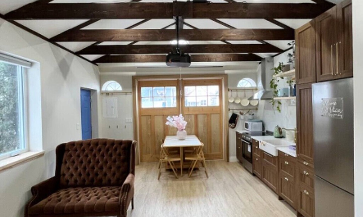 Hamilton Apartment | Cozy Private Garden Suite in Hamilton Mountain