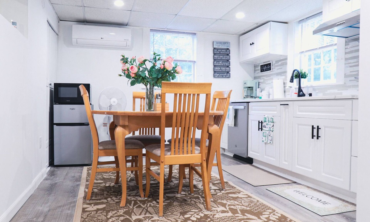 Westwood Apartment | Cozy Private Garden Suite near Gillette Stadium,Boston/BBQ/Parking/Walk to Train