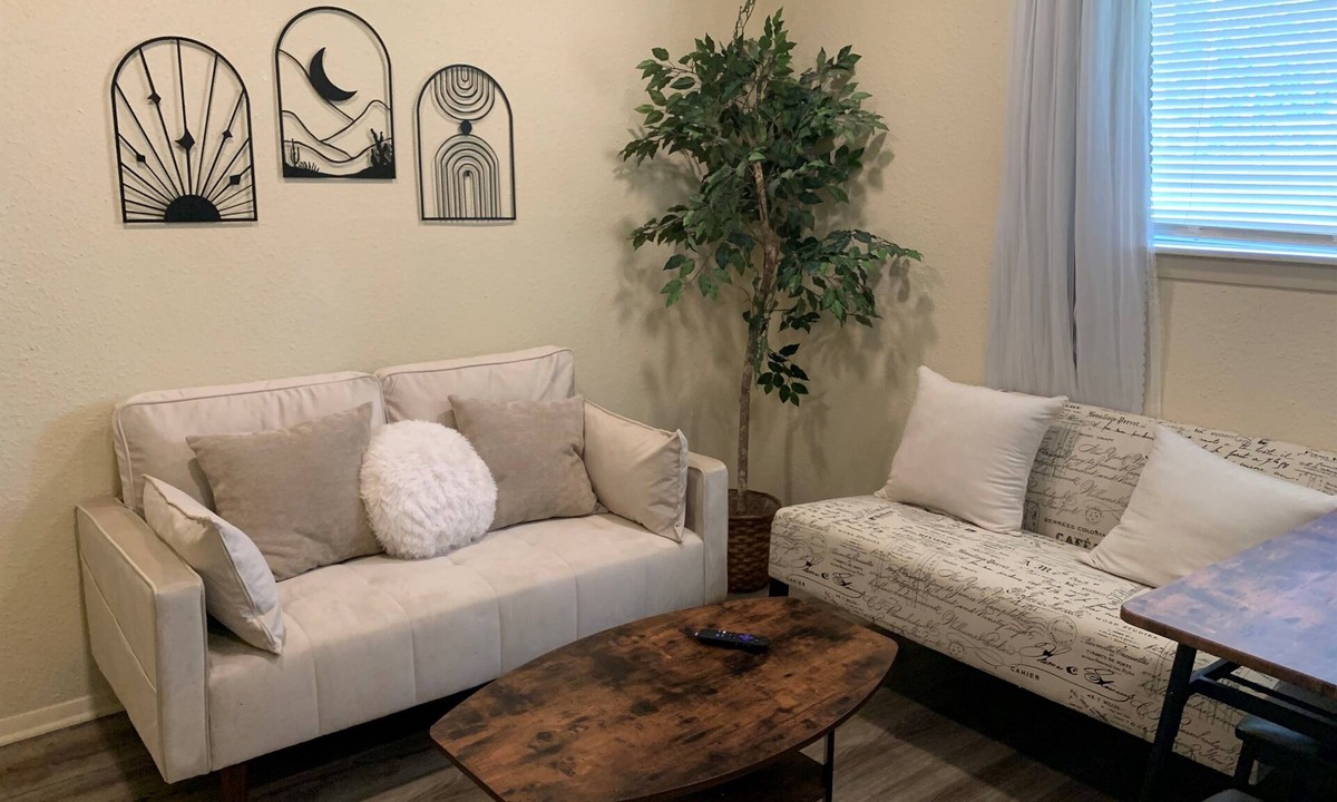 Louetta Condo | Cozy, private, pet friendly 2 bed home in Spring