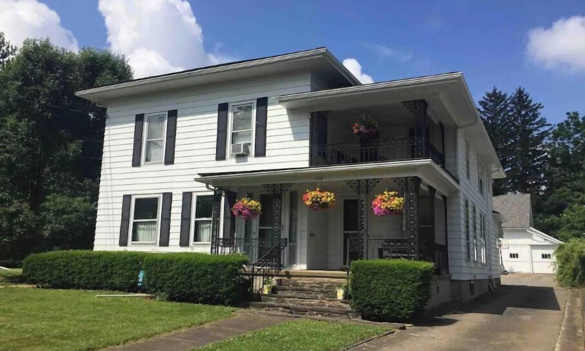 Medina Apartment | Cozy, Quaint, entire 1 Bedroom Apt.