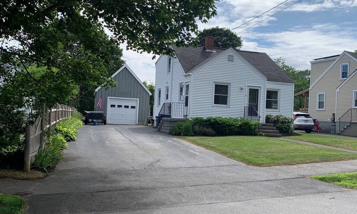 Back Cove House | Cozy, Quiet and Convenient