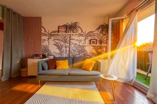 Marat - Parmentier Apartment | Cozy & quiet near Paris Sleeps 4