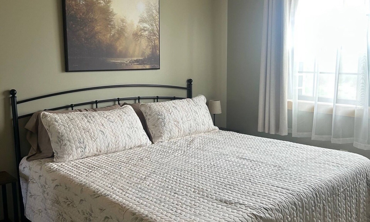 Vernon Cabin | Cozy, quiet with a country setting 1-bedroom hotel style cabin, #11, in Verona
